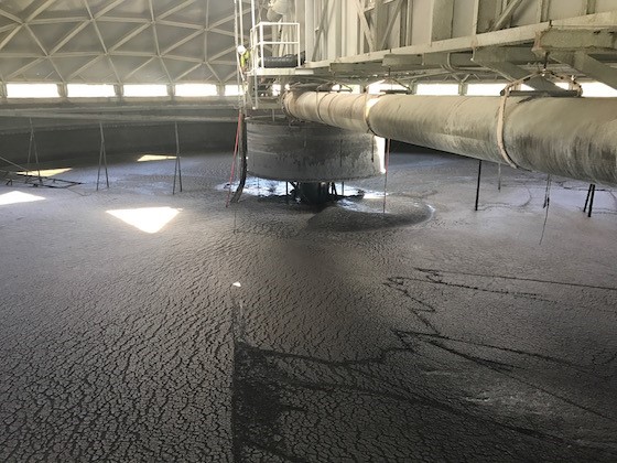 USST is removing sand and grit from a wastewater treatment plant in Orlando, FL.