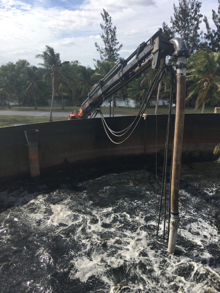 Davie, FL - 20-Foot High Tank Cleaned While in Full Operation